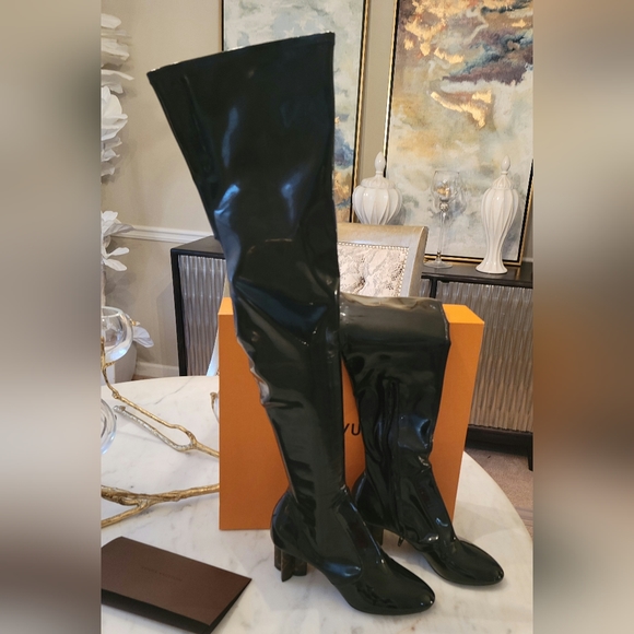 Authentic Louis vuitton boots - Picture 2 of 2